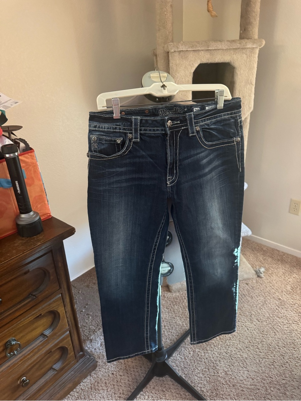 Miss Me Boyfriend Capri jeans size 29